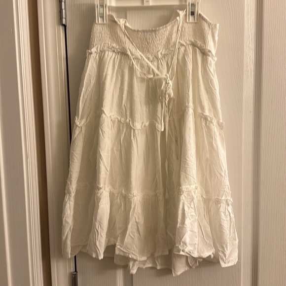 White mini dress, size small. Perfect for the summer and beach! - Picture 2 of 2